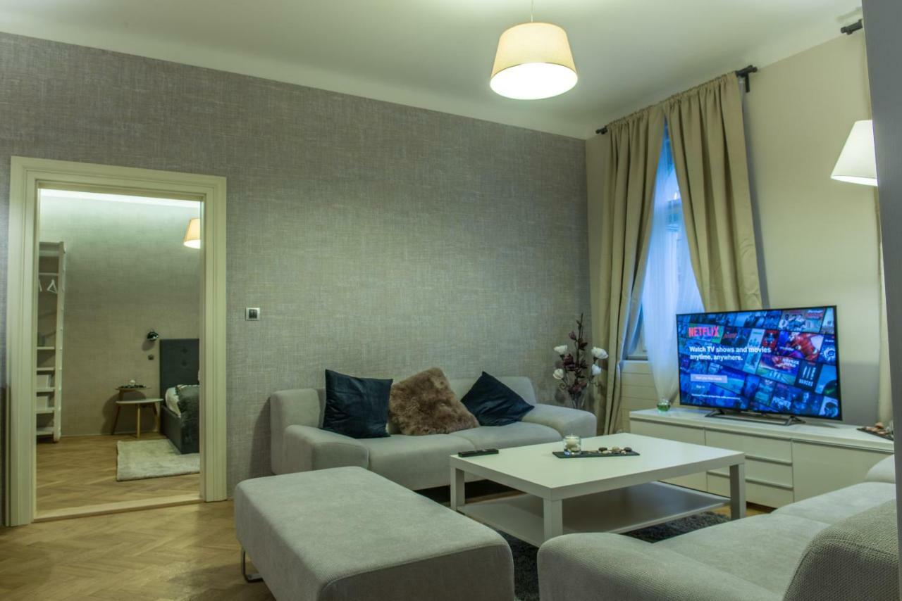 Apartment Exclusive 3 Bedroom Top-notch Flat, Great Location Prag